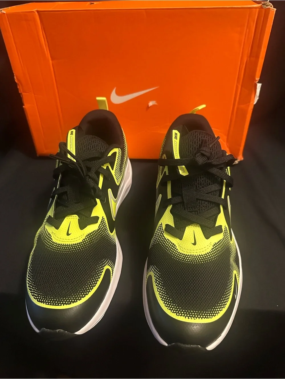 Nike Black & Neon Yellow Running Shoes